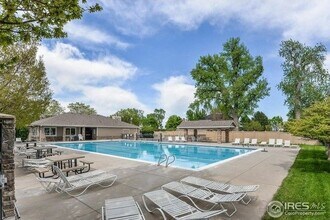 5225 White Willow Dr in Fort Collins, CO - Foto de edificio - Building Photo