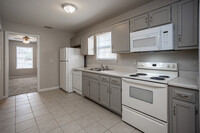 The Villages at Fort Town Apartments in Fort Oglethorpe, GA - Building Photo - Interior Photo