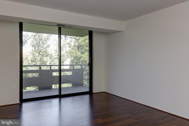 property at 1808 Old Meadow Rd