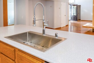 3751 Scadlock Ln in Los Angeles, CA - Building Photo - Building Photo