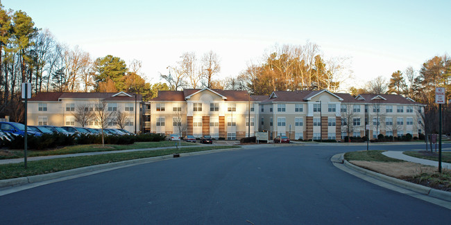 Poplar Manor Apartments in Durham, NC - Building Photo - Building Photo