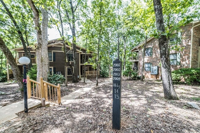 2007 Greenwood Pl SW