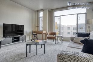 2865 Park Blvd, Unit GO FL3-ID739 in Palo Alto, CA - Building Photo