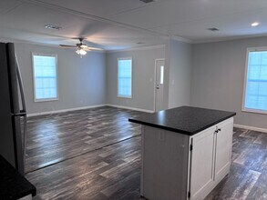 2460 Ayerswood Dr in Brooksville, FL - Building Photo - Building Photo