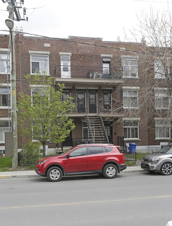 5256 Bannantyne in Montréal, QC - Building Photo