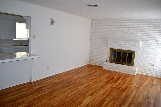 2528 St Francis Ave in Dallas, TX - Foto de edificio - Building Photo