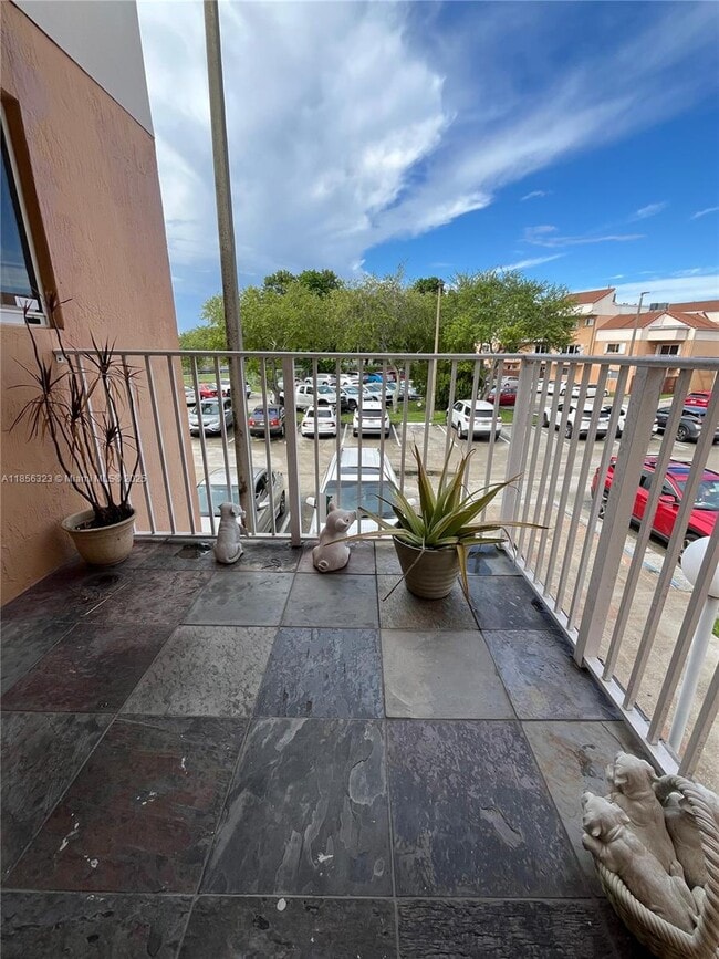 14915 SW 80th St in Miami, FL - Building Photo - Building Photo