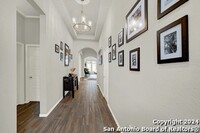 14618 Hallows Grv in San Antonio, TX - Foto de edificio - Building Photo