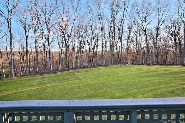 9 Grays Farm Rd in Westport, CT - Building Photo - Building Photo