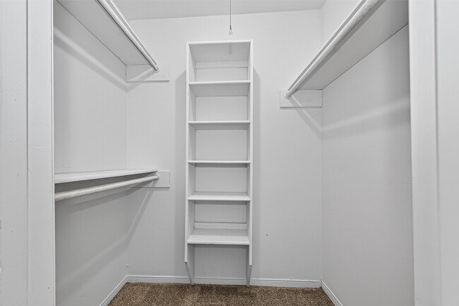 property at 830 Threadneedle St