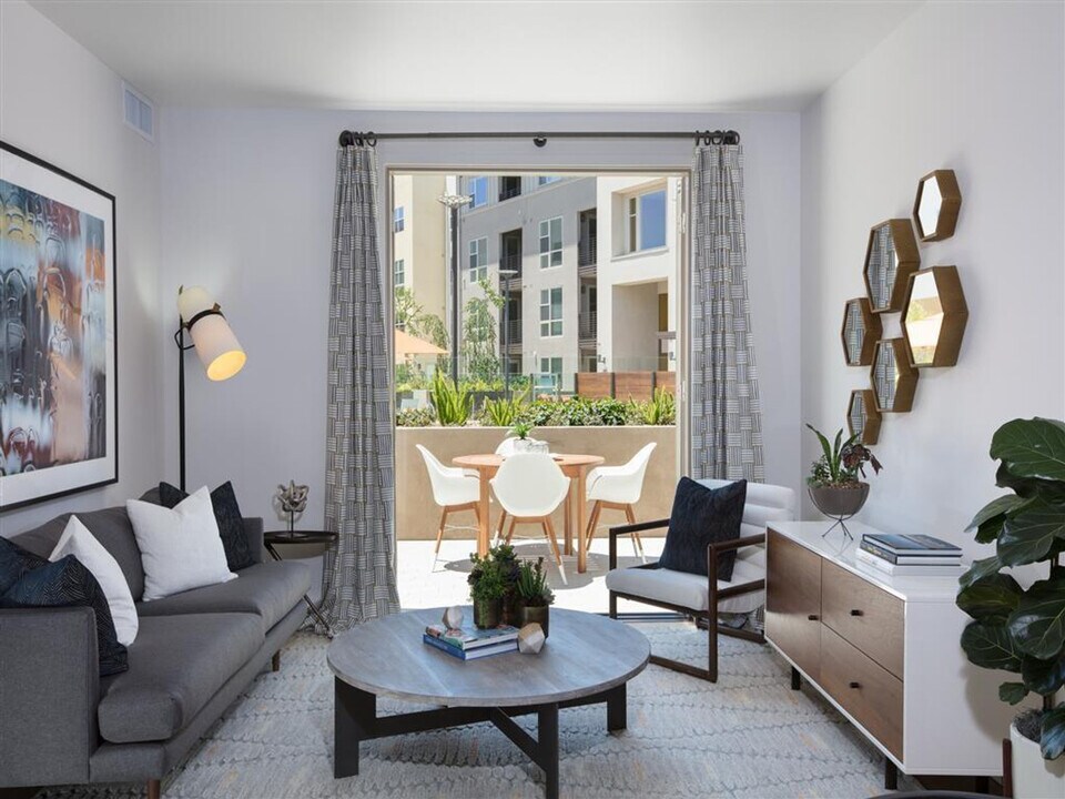 3088 Baze Rd in San Mateo, CA - Building Photo