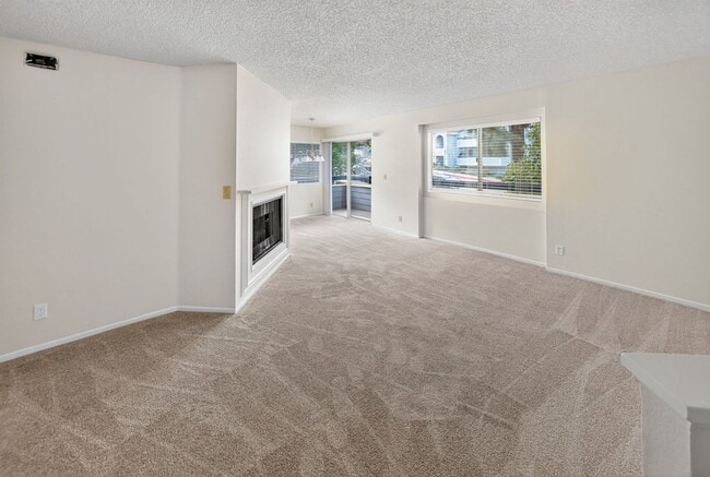 26914 Rainbow Glen Dr in Santa Clarita, CA - Building Photo - Building Photo