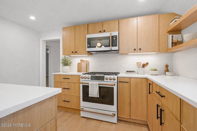 139 Brighton Ave in Long Branch, NJ - Building Photo - Building Photo