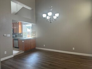 7333 N Backer Ave in Fresno, CA - Foto de edificio - Building Photo