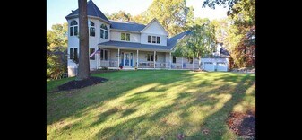 15 Ryder Ct in Stony Point, NY - Building Photo