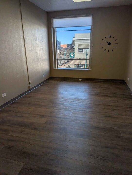 112 Shoshone St E in Twin Falls, ID - Building Photo