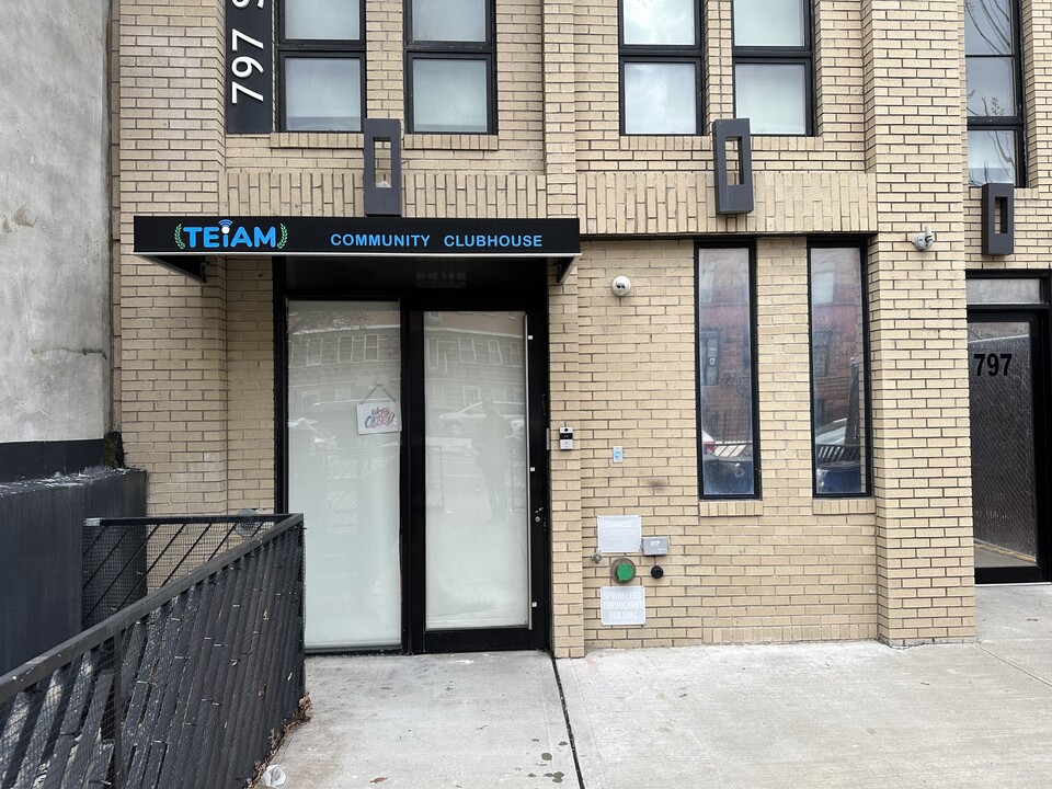 797 Sterling Pl in Brooklyn, NY - Building Photo