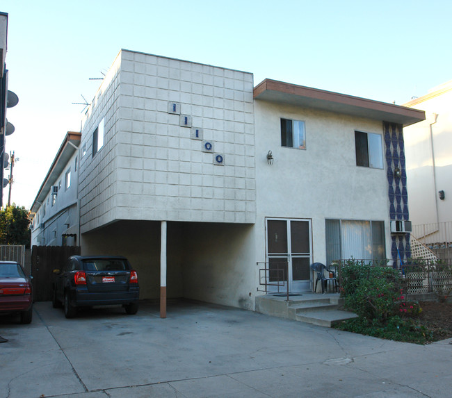 11100 Camarillo St in North Hollywood, CA - Building Photo - Building Photo