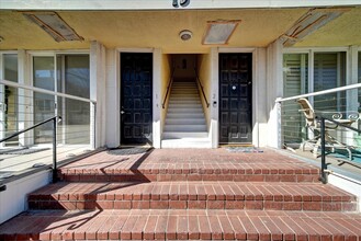 15 Spinnaker St, Unit 1 in Marina Del Rey, CA - Building Photo - Building Photo