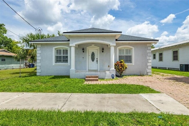 property at 2323 W Cherry St