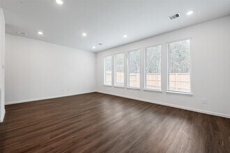 653 Royal Arch Dr in Conroe, TX - Building Photo - Building Photo