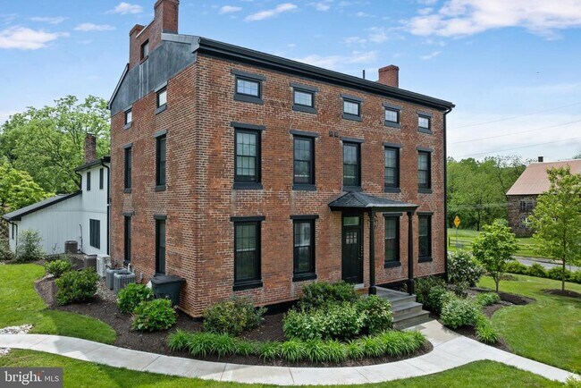 2406 Upper Ridge Rd in Perkiomenville, PA - Building Photo - Building Photo