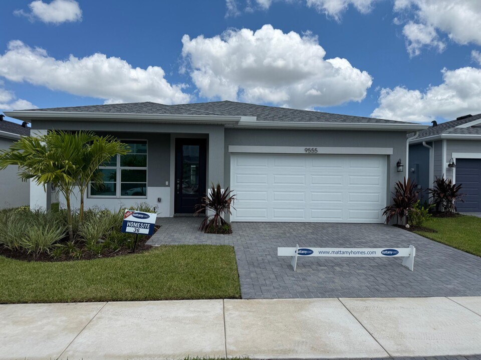 9555 Southwest in Port St. Lucie, FL - Building Photo