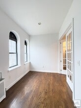 410 Eastern Pkwy in Brooklyn, NY - Foto de edificio - Building Photo