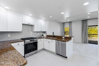 21320 N 56th St, Unit 2001 in Phoenix, AZ - Building Photo - Building Photo