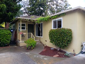 1004 Hudson St in Redwood City, CA - Building Photo