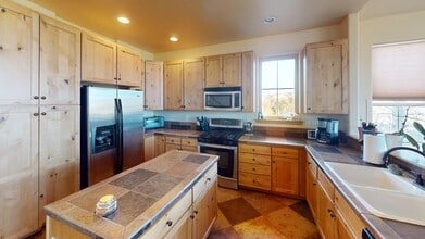 169 Wildhorse in Gypsum, CO - Building Photo - Building Photo