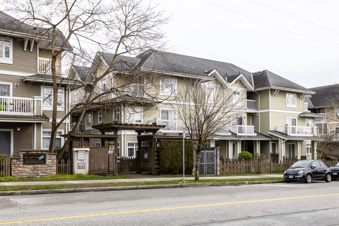 Acacia Gardens in Burnaby, BC - Building Photo