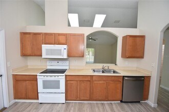 15 White Deer Ln in Palm Coast, FL - Building Photo - Building Photo