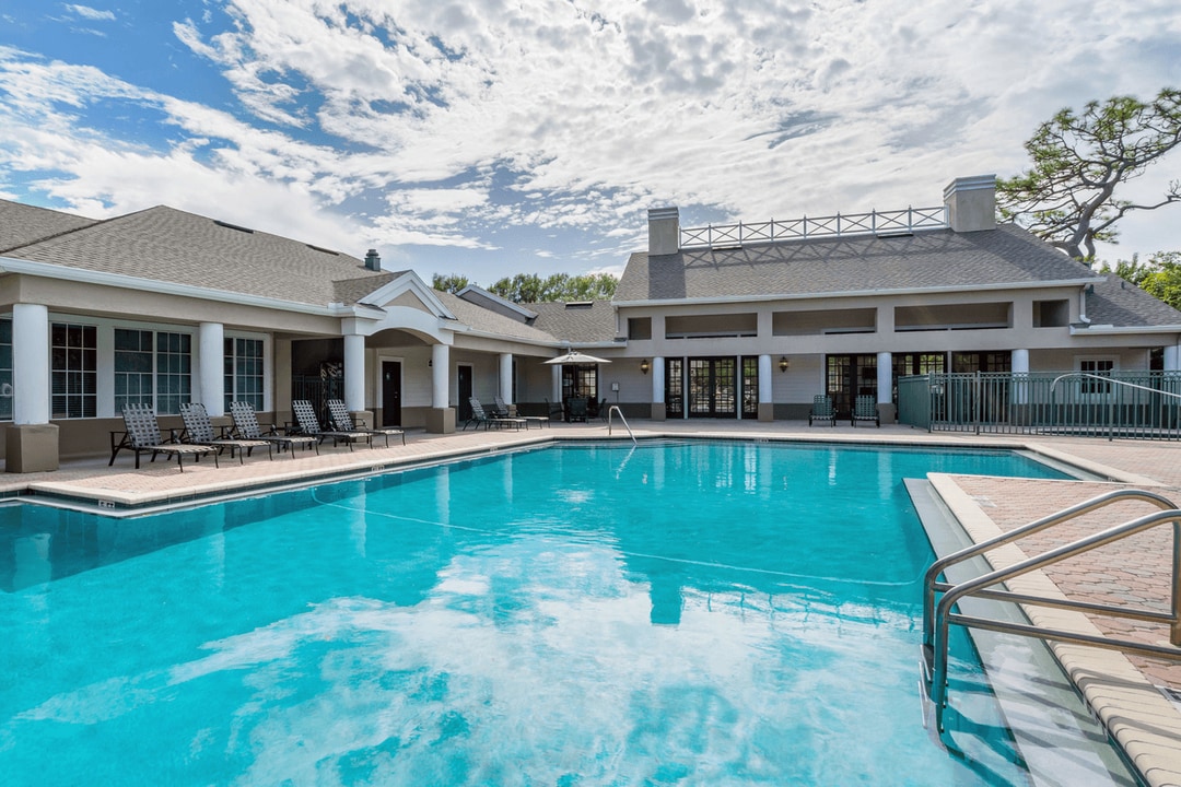 Wellington Apartments in Clearwater, FL - Foto de edificio