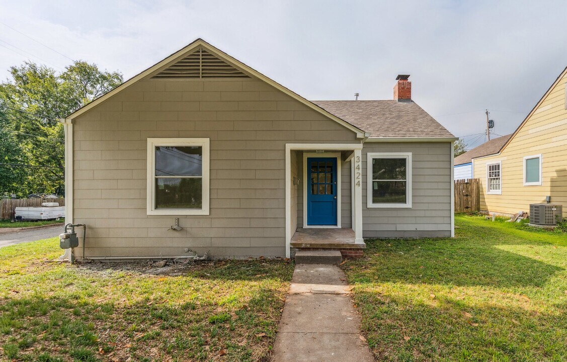 3424 E 5th Pl in Tulsa, OK - Building Photo