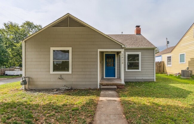 property at 3424 E 5th Pl
