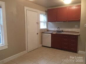 385 Westwood Dr in Statesville, NC - Building Photo - Building Photo
