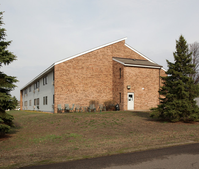 Autumn Wind Apartments in Big Lake, MN - Foto de edificio - Building Photo