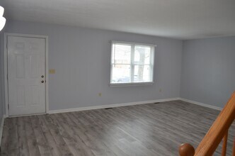 97 Lee Ann Ct in Enola, PA - Building Photo - Building Photo