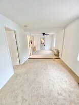 132 N Champlain St in Burlington, VT - Building Photo