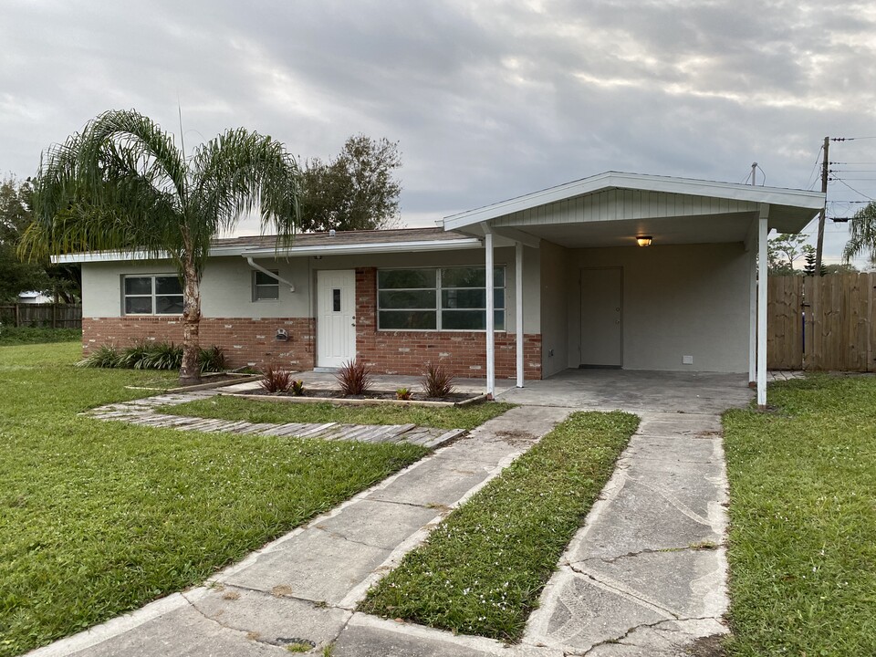 605 26th Ave in Vero Beach, FL - Building Photo