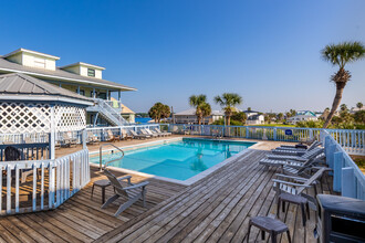 The Cove Condominiums in Gulf Shores, AL - Building Photo - Building Photo