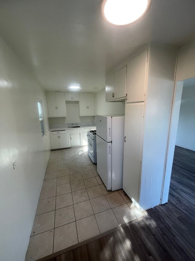 4639 1/2-4637-4632 Larkspur St in San Diego, CA - Building Photo - Building Photo