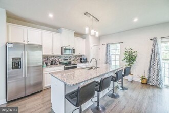 19537 Sol Pl in Montgomery Village, MD - Building Photo - Building Photo