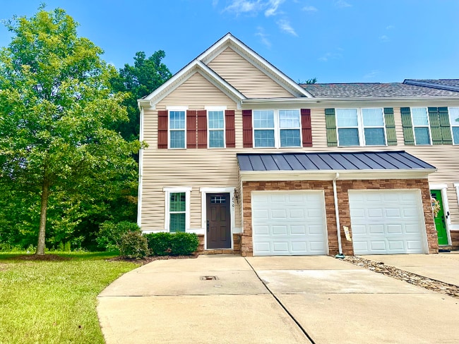 property at 2501 Silverthorn Dr