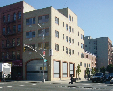 2025 Third Ave in New York, NY - Foto de edificio