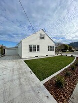 900 Main St in Ferndale, CA - Building Photo