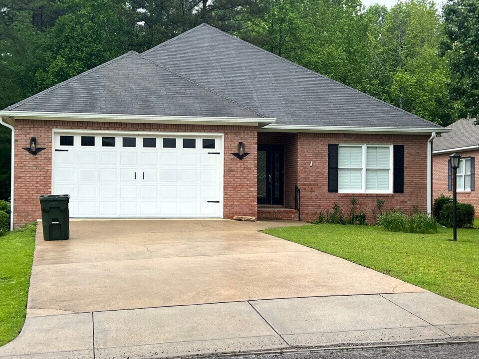602 Eagles Cir in Jasper, AL - Building Photo