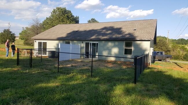 224 Griffin Mill Rd, Unit A in Pickens, SC - Building Photo - Building Photo