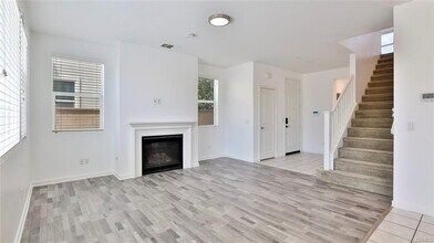 2832 E Clementine Dr in Ontario, CA - Building Photo - Building Photo